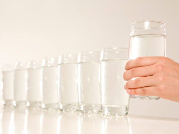 Read more about the article How Much Water Should I Be Drinking?