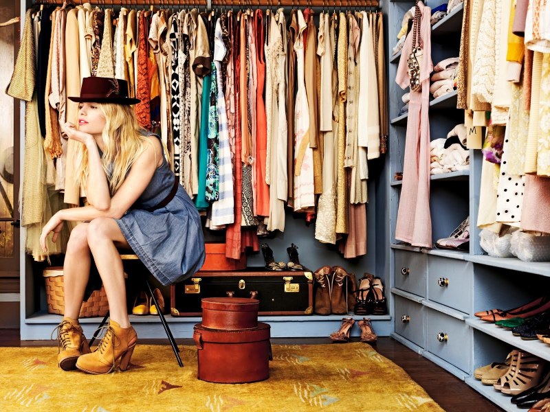 Read more about the article How To Give Your Wardrobe A Spring Detox