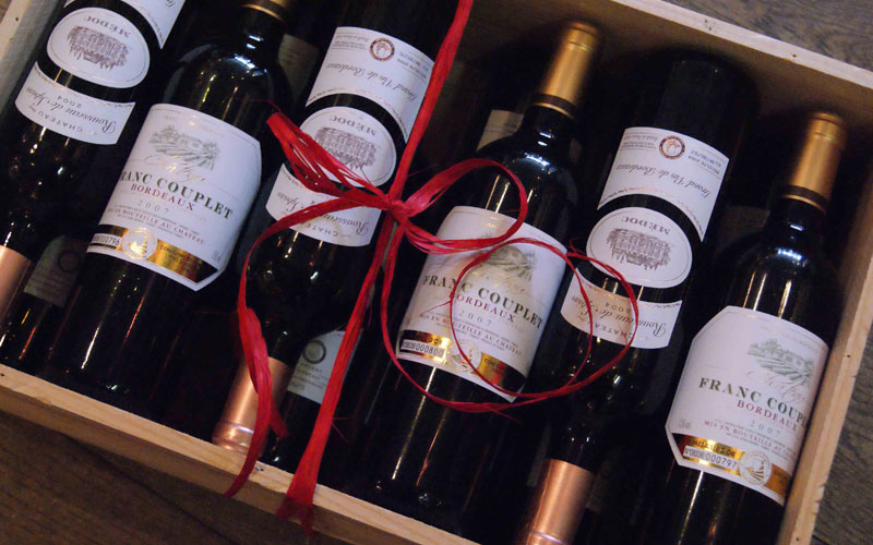 Read more about the article Creative Gift Ideas For The Wine Lover On Your List