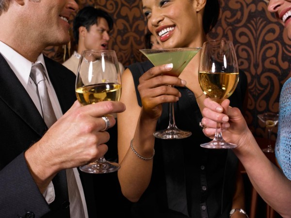 Read more about the article Mingling Tips From A Woman's Perspective