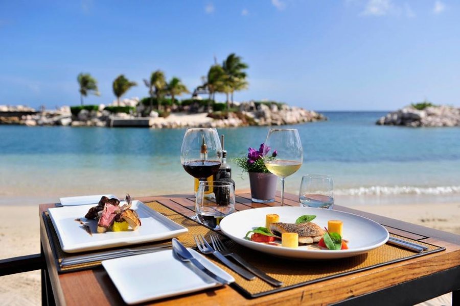 Read more about the article Maintaining A Healthy Diet On Vacation