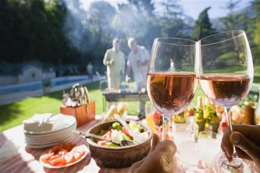 Read more about the article The 10 Best Barbecue Wines