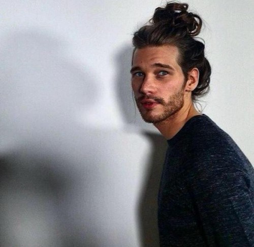 Read more about the article Why You Should Be Chopping The Man Bun