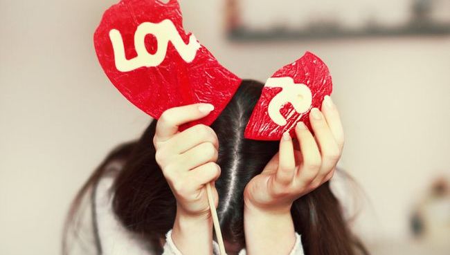 Read more about the article Fresh From A Break Up? How To Survive Valentine’s Day