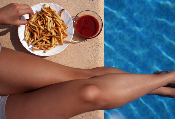 Read more about the article 6 Easy Food Swaps To Get Beach Ready