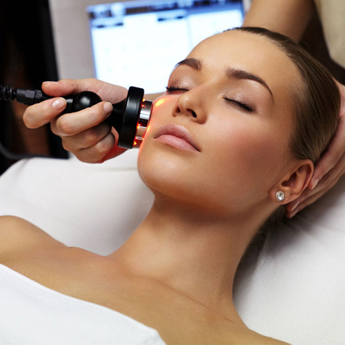 Read more about the article Improving The Quality Of Your Skin With Laser Skin Tightening Procedures