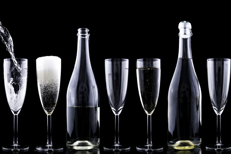 Read more about the article Sparkling Wines To End 2017