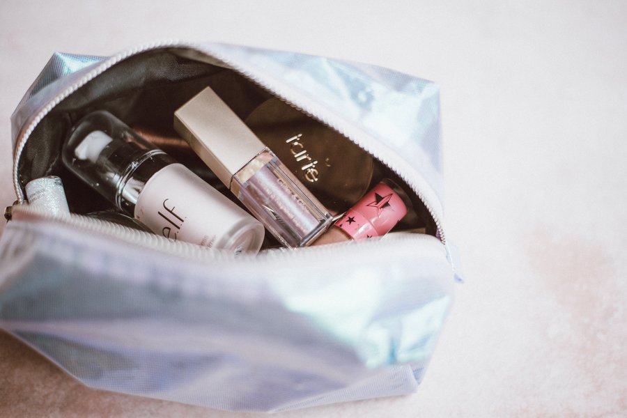 Read more about the article MakeUp Bag Purge