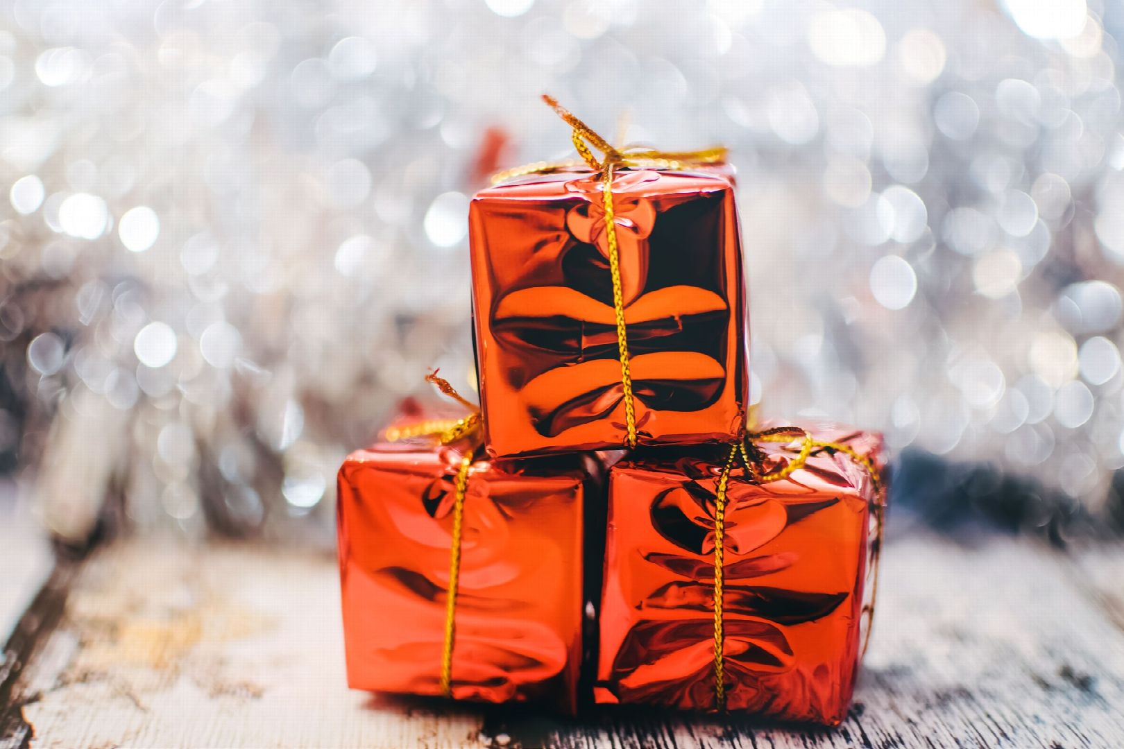 Read more about the article Affordable Holiday Gifts For Friends and Family