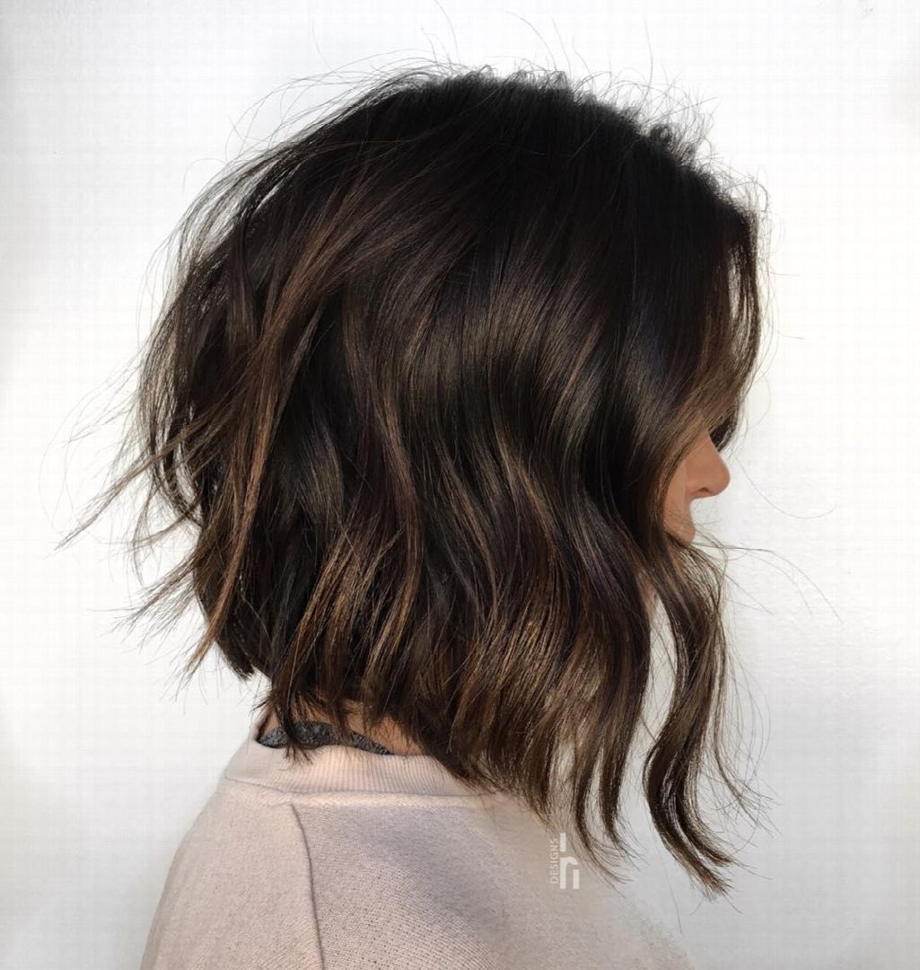 Read more about the article Revitalise Your Look With These Classic Layered Bob Haircuts